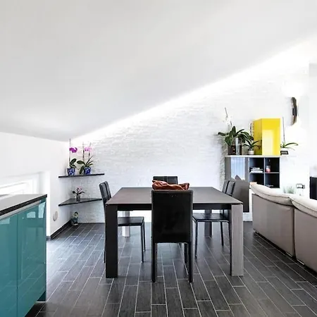 Apartman Lago Di Como Penthouse With Fantastic Panoramic Lake View, Hammam, Gym, Private Swimming Pool And Garden