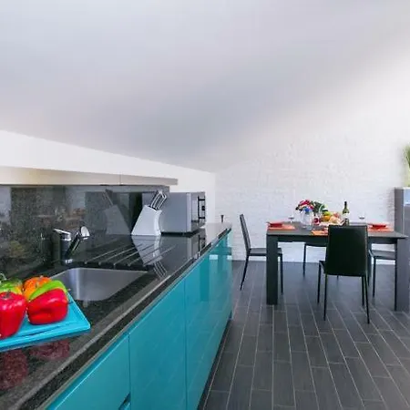 Lago Di Como Penthouse With Fantastic Panoramic Lake View, Hammam, Gym, Private Swimming Pool And Garden *
