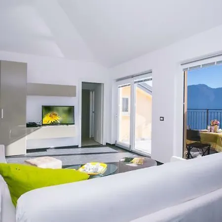 Apartman Lago Di Como Penthouse With Fantastic Panoramic Lake View, Hammam, Gym, Private Swimming Pool And Garden *